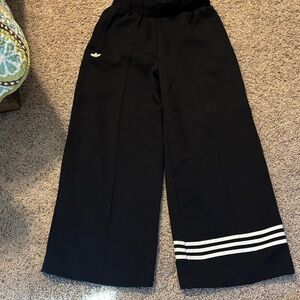 Adidas ADICOLOR NEUCLASSICS TRACK PANTS size medium black